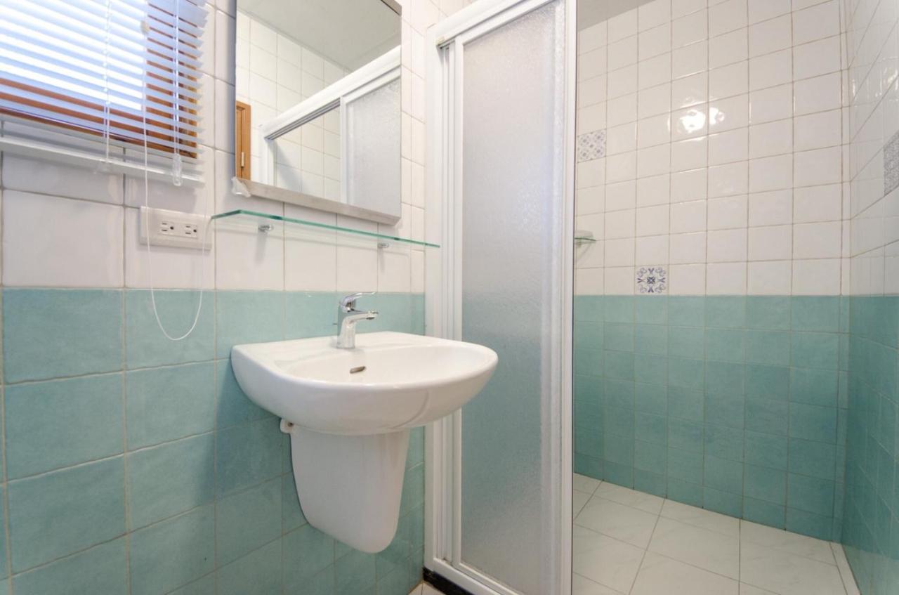 Freedom B&B Tainan Luaran gambar