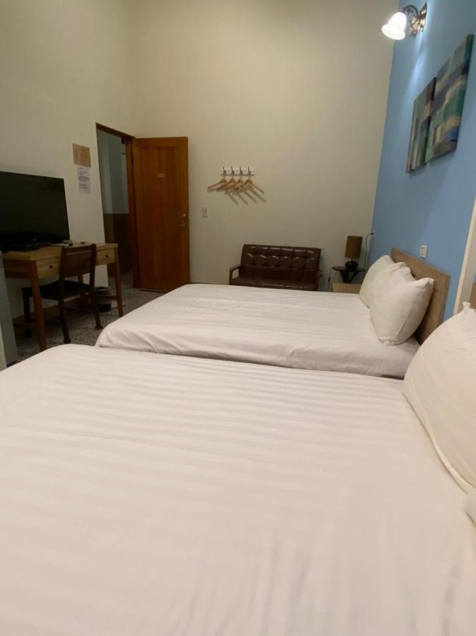 Freedom B&B Tainan Luaran gambar