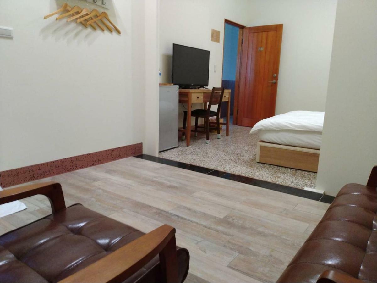 Freedom B&B Tainan Luaran gambar